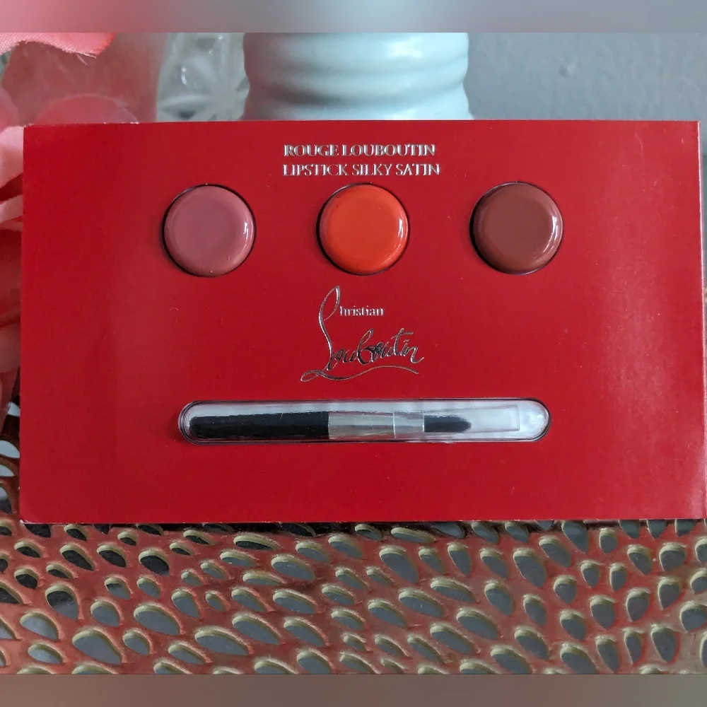Christian louboutin lip card